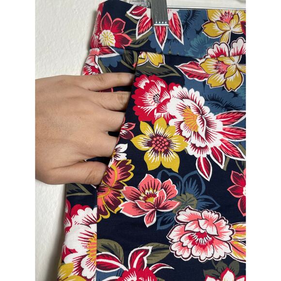 Loft Women's Stretch Floral Mid Rise Chino Shorts 8 Cottage Whimsical Boho - Picture 5 of 10